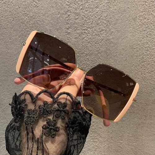 Trendy Oversized Square Sunglasses Women Personlity Fashion Sexy Thin Border Tinted Color Lens UV Retro Glasses Shades For Lady