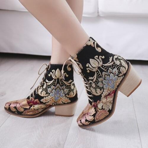 Autumn ladies boots embroidered mid-heel womens shoes comfortable lace-up short boots fashion womens shoes