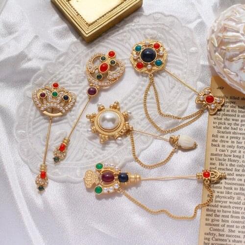 2020 Hot Sale Brooches For Women Broche Brooches Antique Matt Europe And America Retro Colored Gems Tassel Pin Brooch Female
