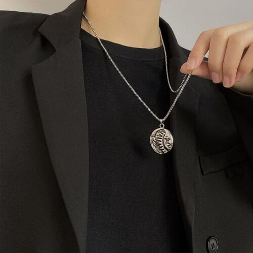 Fashion Moon Sun Necklace For Unisex Pendant Vintage Smiley Long Chain Around the Neck Gothic Style Prom Accessories Snake Link