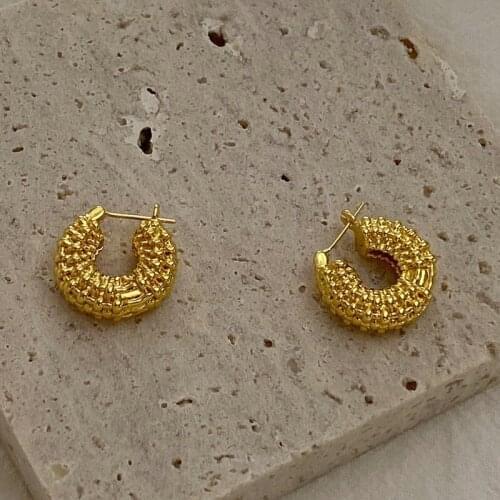 Woven grain metal European and American style earrings fashion earrings street shooting accessories