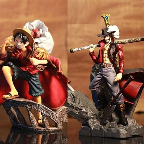 Anime top decisive battle modeling king Dracula Mihawk Luffy One Piece boutique office decoration boxed toy doll childrens gift