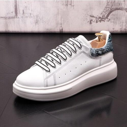 New Designer Mens White Casual Comfort Shoes Breathable Fashion Trending Leisure Snake Pattern Platform Zapatos Size 38-43 ERRFC