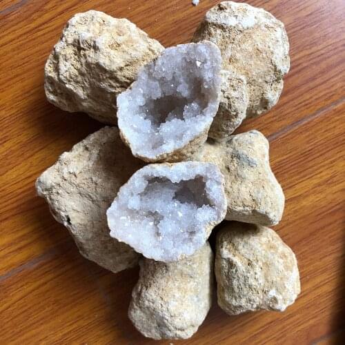 1piece natural quartz geode egg very beautiful for children gift closed ones