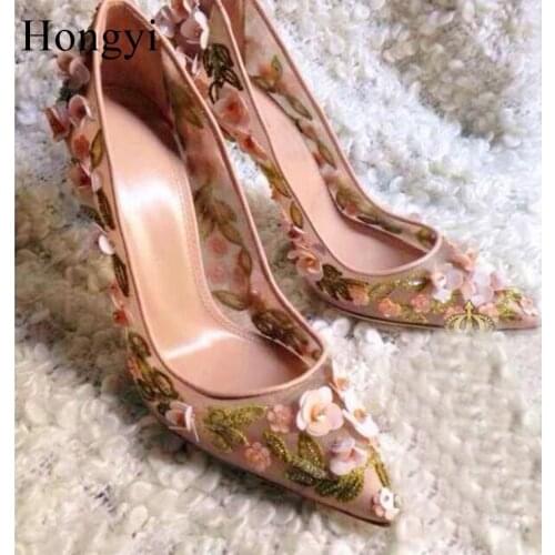 Hongyi Film star model handmade beaded mesh sexy high-heeled shoes romantic 3D flowers decorated pointed toe bridal shoe