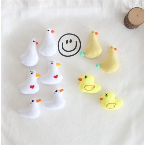 Cute Cartoon Plush Heart-Shaped Duck Brooch For Women Children Fashion Bags Clothing Jewelry Accessories Lovers Children Gifts