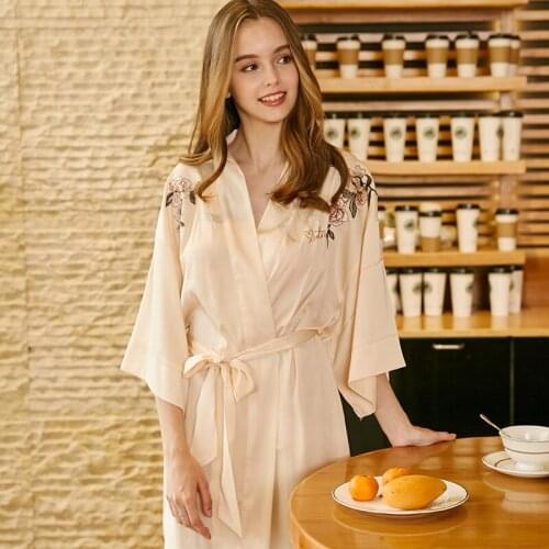 Silk Jackets Pajamas Ladies Summer Embroidery Female Pijama Satin Kimono Nightgown Bride Home Sleepwear Sets Sexy Dressing Gowns