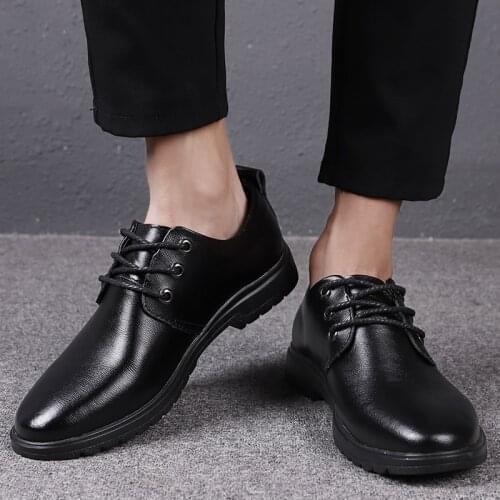 Men Casual Shoes Sneakers Fashion Light Breathable Leather Mens Leisure Summer Sport Mens Black Sports Flat Man