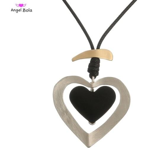 Thick Silver Romantic Heart-shaped Pendant Long Necklace for Women Fashion Sweater Chain Statement Jewelry Girlfriend Gift