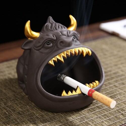 Creative purple sand cow ashtray cartoon fashion tea pet ashtray household large windproof tea set living room ornaments