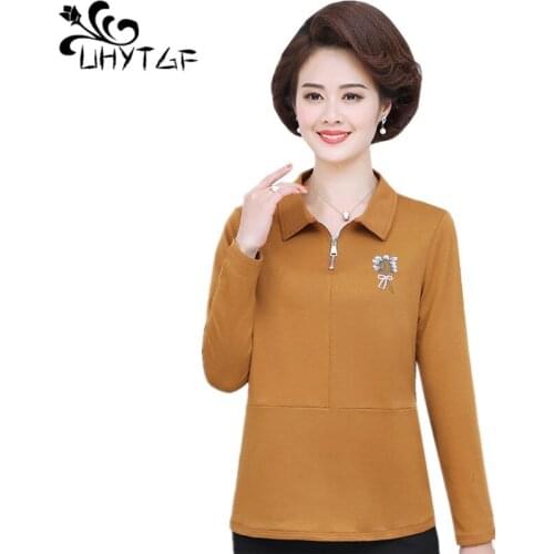 UHYTGF T-shirts for women Pure color wild elegant Mom spring tshirt fashion lapel loose short top female 5XL plus size shirt1376
