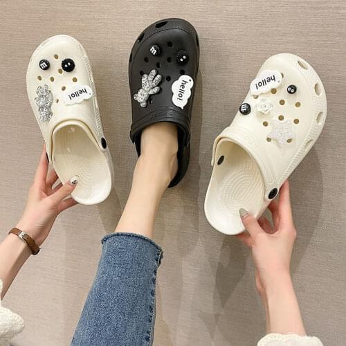 Baotou Hole Women Outdoors Slippers Non-slip Outer Wear Soft Thick Bottom Beach Breathable Ladies Slippers Outer Wear