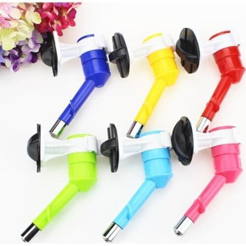 1Pc Pet Dog Cat Water Feeder Dog Water Bottle Bowl Water Feeder Dog Drinking fountaincat Water Mouth Water Feeding Utensils Clip