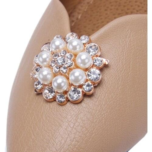 2 Pcs/Set Shoe Clip Women Lady Shoes Decoration DIY High Heel Sandals Charms Luxury Pearl Rhinestone Fashion Unique Floral
