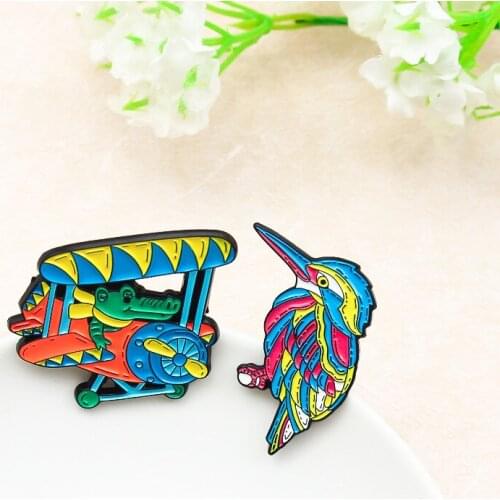 Creative Cartoon Cute Crocodile Flying Around The World In A Helicopter Badge Jay Stopped and Rested Fashion Animal Alloy Brooch
