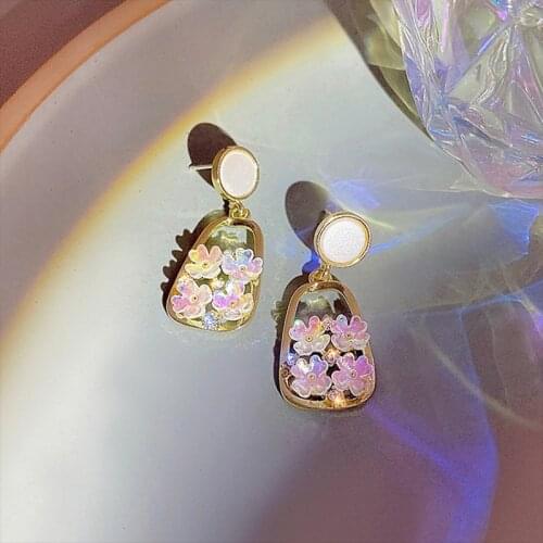 Cute Flash Flower Earrings for Women Sweet Petal Geometric Round Hollow Hanging Temperament Fashionable Earring Jewelry