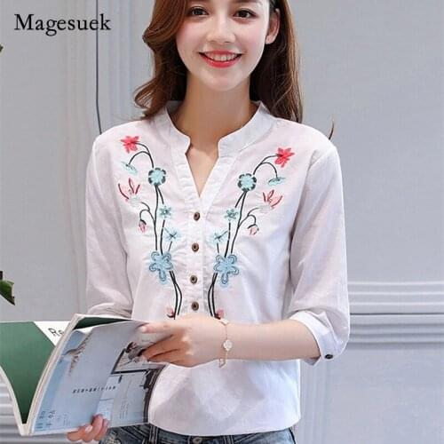 Fashion 2021 V-Neck Women Blouse Shirt Half Sleeve Floral Embroidery White Womens Clothing OL Blouse Women Tops Blusas D377 30
