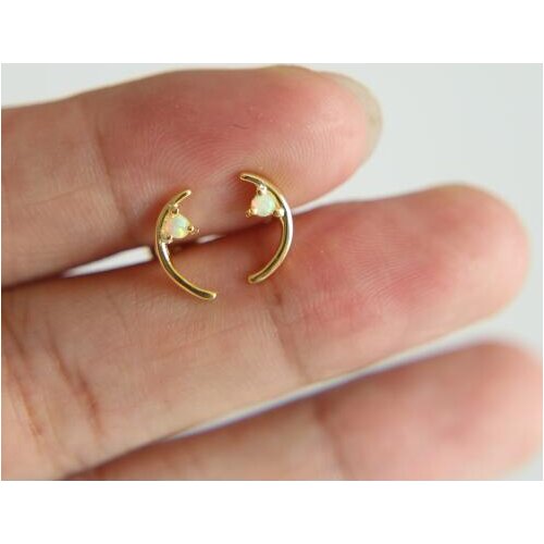 2021 minimal jewelry crescent moon stud single fire opal gem delicate minimalist 100% 925 sterling silver delicate moon earrings