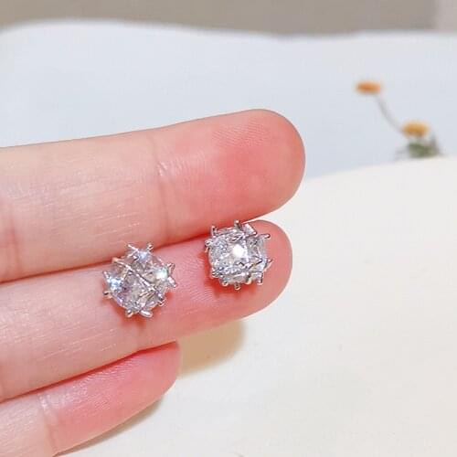 New Fashion Small Round Zircon Stud Earrings for Women Girls Silver Color Bling Crystal Stud Earrings Wedding Earrings Jewelry