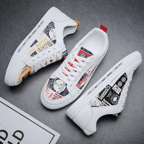 Stylish Men Skateboarding Shoes Breathable Men Sneakers Outdoor Comfortable Canvas Walking Sport Shoes