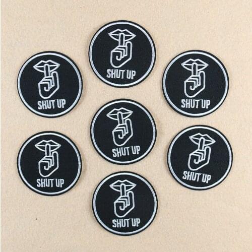 2PCS Shut Up Patch Creative DIY Round Applique Iron on Embroidery Patches for Clothing T-shirt Jacket Sewing Clothes Accessories