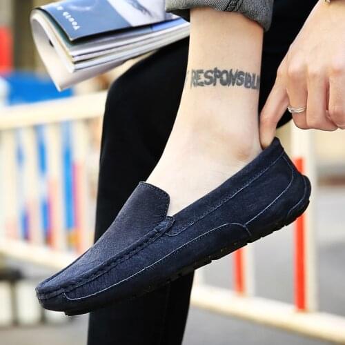 New Mens Shoes Casual Loafers Men Fashion Suede Shoes Vintage Slip on Light Driving Shoes Male Comfortable Summer Flats Handmade