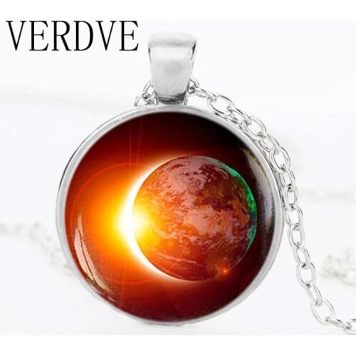 VERDVE Solar Eclipse Necklace Galaxy Jewelry Outer Space Sun Collares Fashion Necklaces for Women 2016