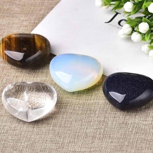 Wholesale Natural Crystal Heart Shape White Crystal/ Tigers Eye/Opal Gemstone Necklace Reiki Healing Stone Crystal Gemstone Gift