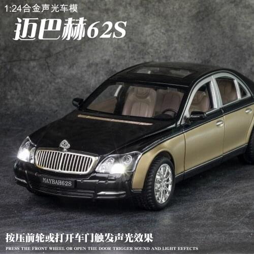 Collectible 1:24 DieCast Flashing Electronic Car Modles Alloy Auto Mobile Vehicle Vintage Luxury Business Car Maybach 62S Sedan