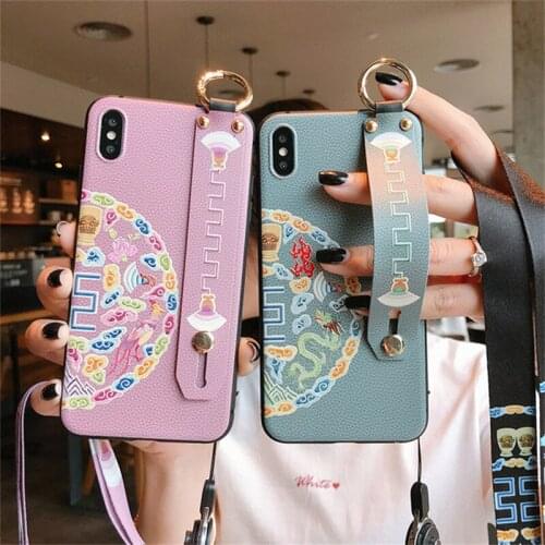Chinese Style Ancient Clothes Pattern Mobile Phone Case With Wristband Strap for HUAWEI P30 Pro for Mate20/30 P20 Pro Nova3/4/5