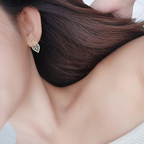 Fashion exquisite wisps of empty leaf earrings for ladies new simple party girl unusual ladies earrings jewelry