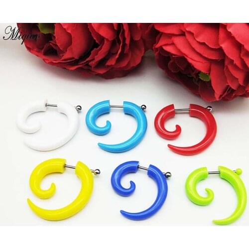 Miqiao 2 Pcs Fashion Body Piercing Jewelry Acrylic Fake Snail Auricle Punk Alternative