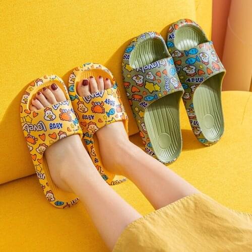 New Cartoons Slippers Womens Summer Flat Flip Flops Indoor Home Sandals Bathroom Non-Slip Slides Couples Deodorant Mens Shoes