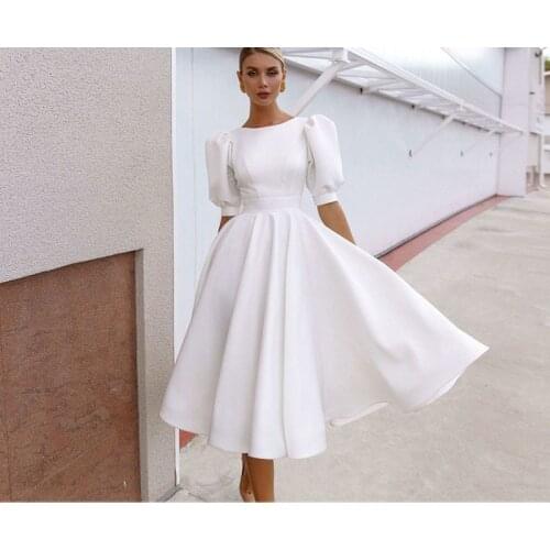 2021 Simple And Clean Satin Short Wedding Dress Puff Sleeve Knee Length Bride Dresses Sexy Open Back Wedding Party Gow