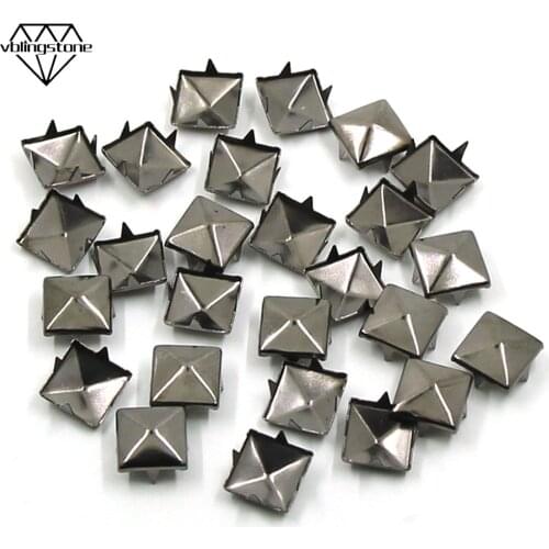 100Pcs Square Rivets Studs Black Pyramid Studs Rivet Punk Rock Stud Shoes Clothing DIY Crafts Claw Metal Studs For Leather
