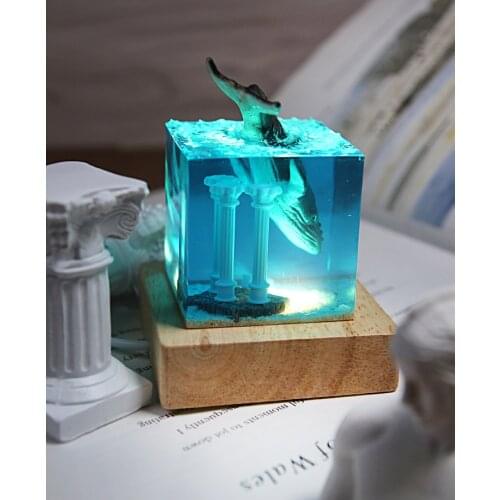 Cultural And Creative Resin Handmade Artwork Gift Ocean Whale Bedside Night Light Desk Desktop USB Decoration