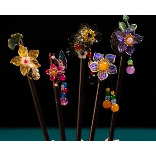 Chinese Bun Hair Stick Hair Clasp Vintage Retro Tassel Wood Hair Sticks Bu Yao Hairpin Headwear for Women Girls Hair Accessories