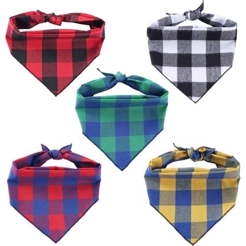 Classic Plaid Pet Dog Bandana Cat Puppy Kerchief Pet Grooming Accessories Pet Neckerchief Scarf Dog Saliva Towel