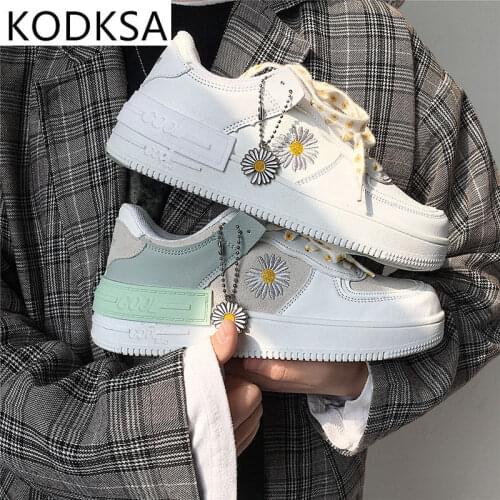 2021 New Fashion Sneakers Women Vulcanized Shoes Flower Casual Board Shoes Platform Flats Spring Summer Trainers Tenis Feminino