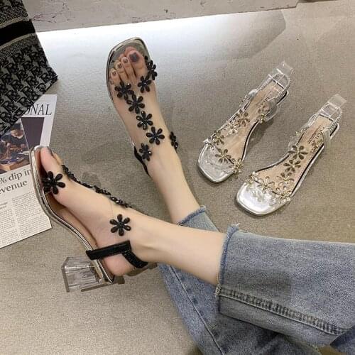 Fashion sandals womens Korean version flower diamond thick heel one line with elastic foot high heel sandals