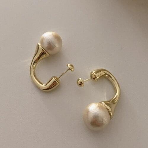 New Fashion Gold Geometric Hook Pearl Stud Earrings for Women Korean Vintage Back Hanging Big Ball Pearls Studs Earring Jewelry