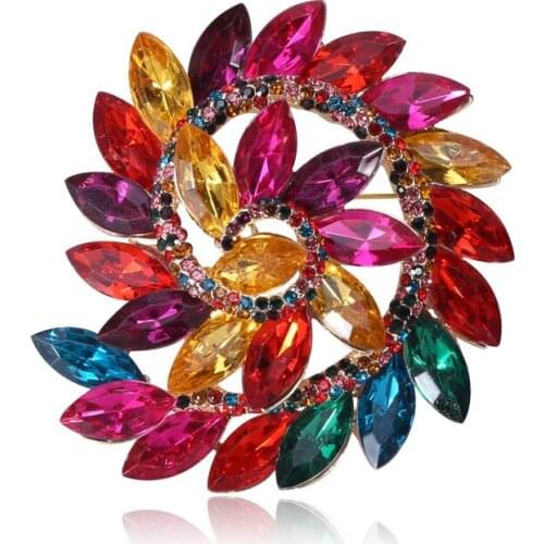 And American style design, counterclockwise rotation, Rhinestone flowers, full diamond, retro fashion Pin Brooch