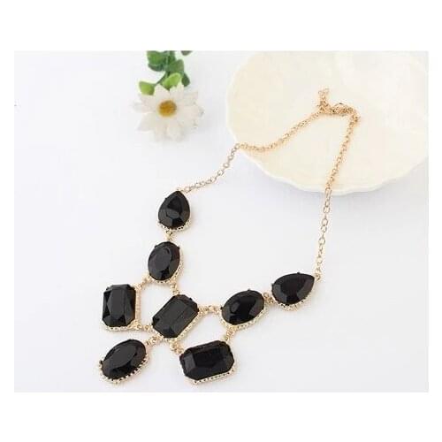 Fashion European Crystal Drop Party Resin Candy Gemstone Necklace Declared As A Women-Shaped Alloy Geometric High Neck Necklace