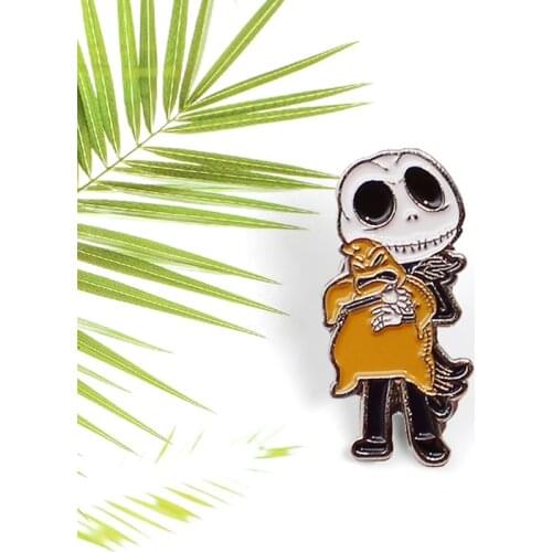 Big eye mouthless skull man brooch bodysuit cloak hug darning struggling starfish strange badge backpack denim lapel pin jewelry