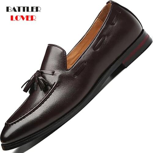 Mens Casual Shoes Hot Sale Fashion Fringe Boat Black Shoes Men Slip On Tassel Loafers Male Shoes Casual Breathable Comfortable