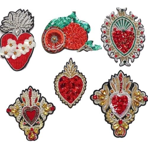 1Pcs 3D Handmade Rhinestone Heart Beaded Patches Sew On Sequin Patch For Clothing Beading Flower Applique Cute Patch LSHB952