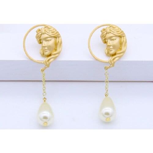 French Design Beauty Head Earring For Women Vintage Elegant Baroque Pearl Drop Earring Gold Stud Earrings Gothic Jewelry 2021