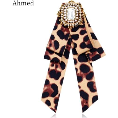 Ahmed New Charm Crystal Pearl Bow tie Brooches for Women Fashion Leopard Print Cloth Corsage Collar Jewelry Gifts Wholesale