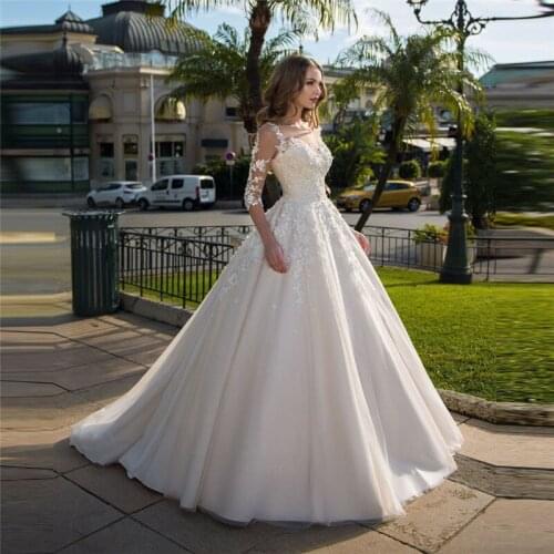 New Fashionable Lace Appliques Ball Gown Wedding Dresses Lace Up Corset Garden Bridal Gowns Modest Pleated Robe De Novia