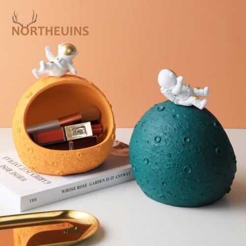 NORTHEUINS Resin Weightless Astronaut Lunar Storage Figurines For Interior Nordic Creative Desktop Porch Key Snack Storage Box